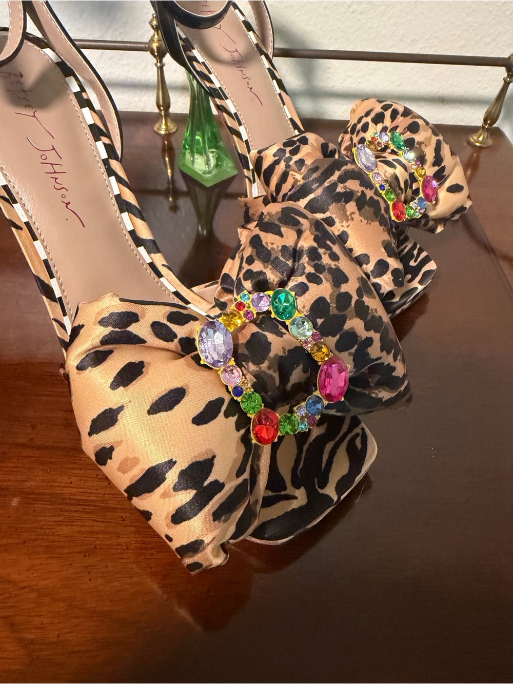 Betsey Johnson Pollie Leopard Bow Gem ๐ Sparkle Ankle-Strap Green Heels Funky - Picture 8 of 9